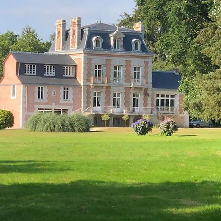 Château de la Chasse Beauvais Romagne  Extérieur photo