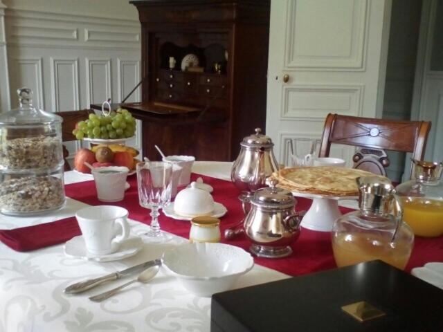 Château de la Chasse Beauvais Romagne  Extérieur photo