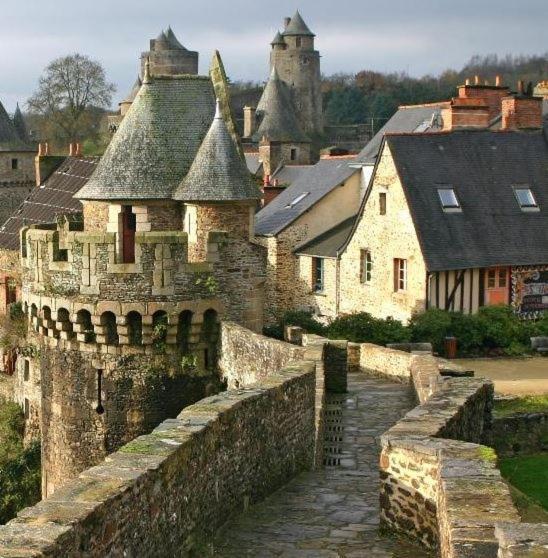 Château de la Chasse Beauvais Romagne  Extérieur photo